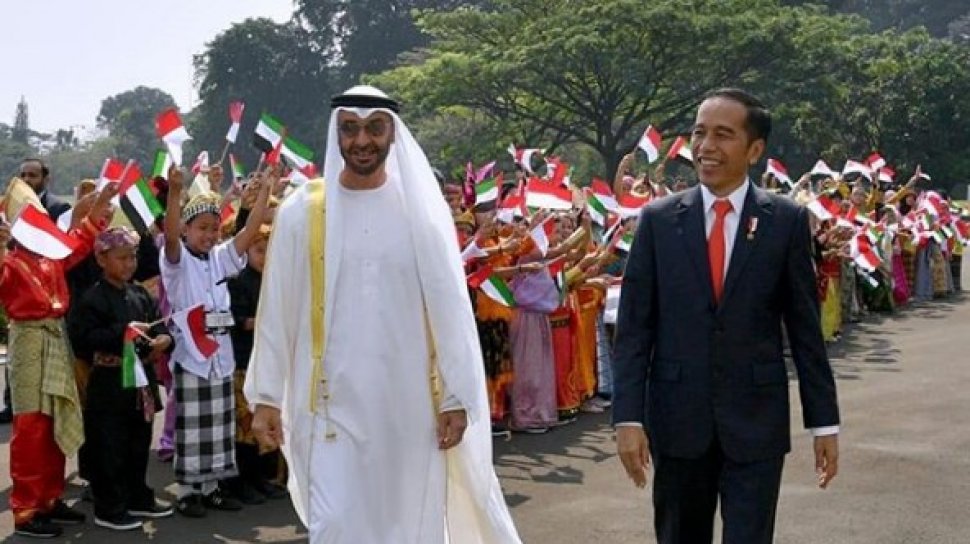 Bagaimana Pangeran Memikat Jokowi dan Menuangkan Uang ke Indonesia